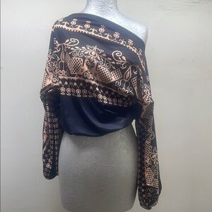 Off shoulder black and tan top NWOT Size small